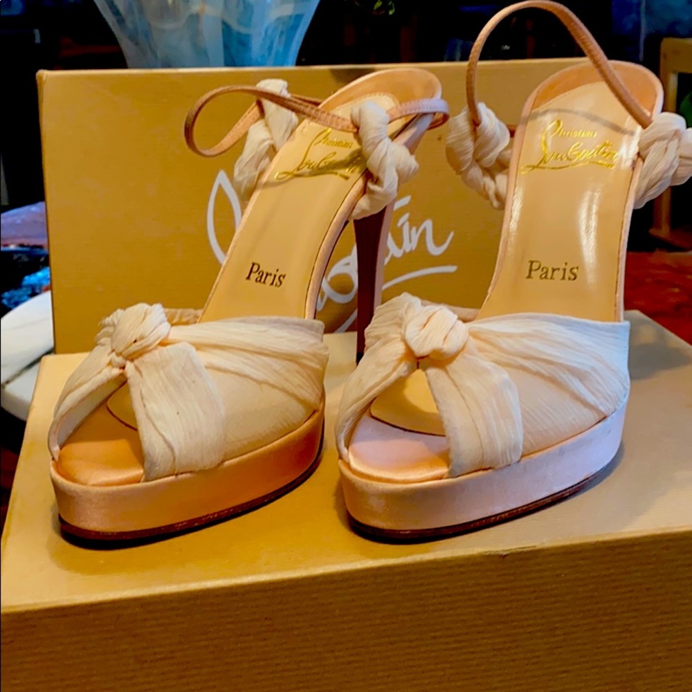 Christian Louboutin Heels Like New size 39 w/box